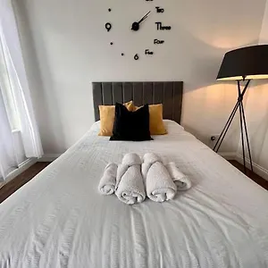  Apartment The Bohemian - In The Heart Of Abnb United Kingdom