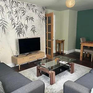  Apartment Comfortable Two Bedroom Modern United Kingdom